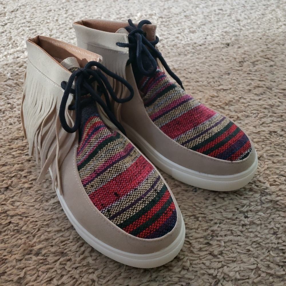 Shoes - Picture 3 of 4